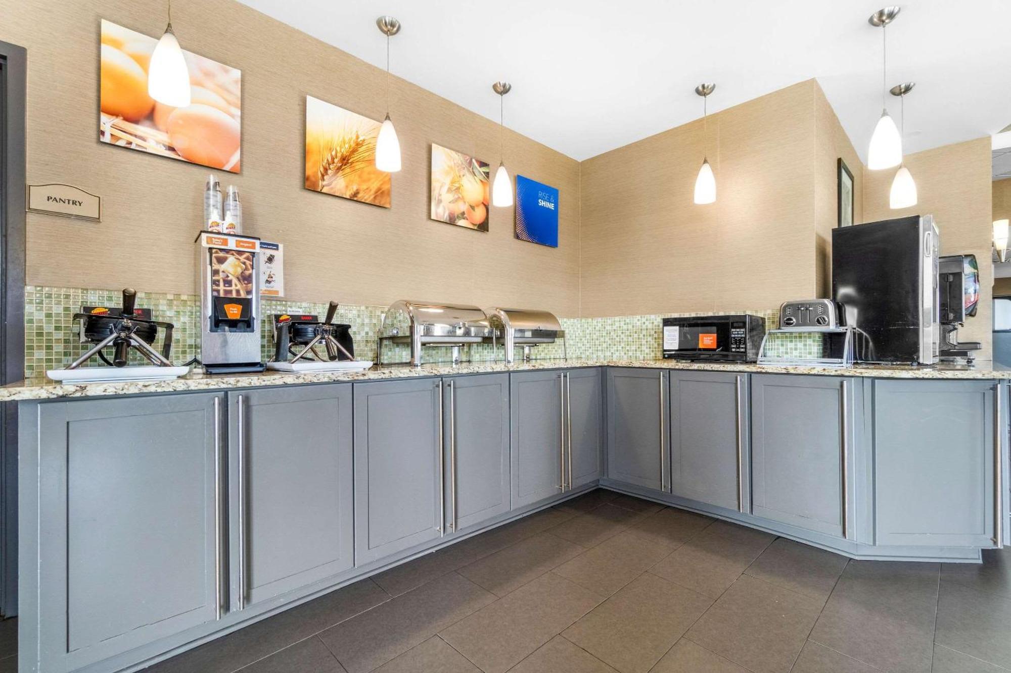 Comfort Suites Jackson I-40 Екстер'єр фото