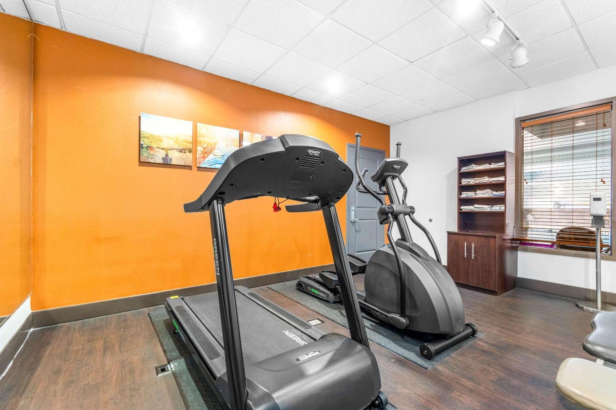 Comfort Suites Jackson I-40 Екстер'єр фото