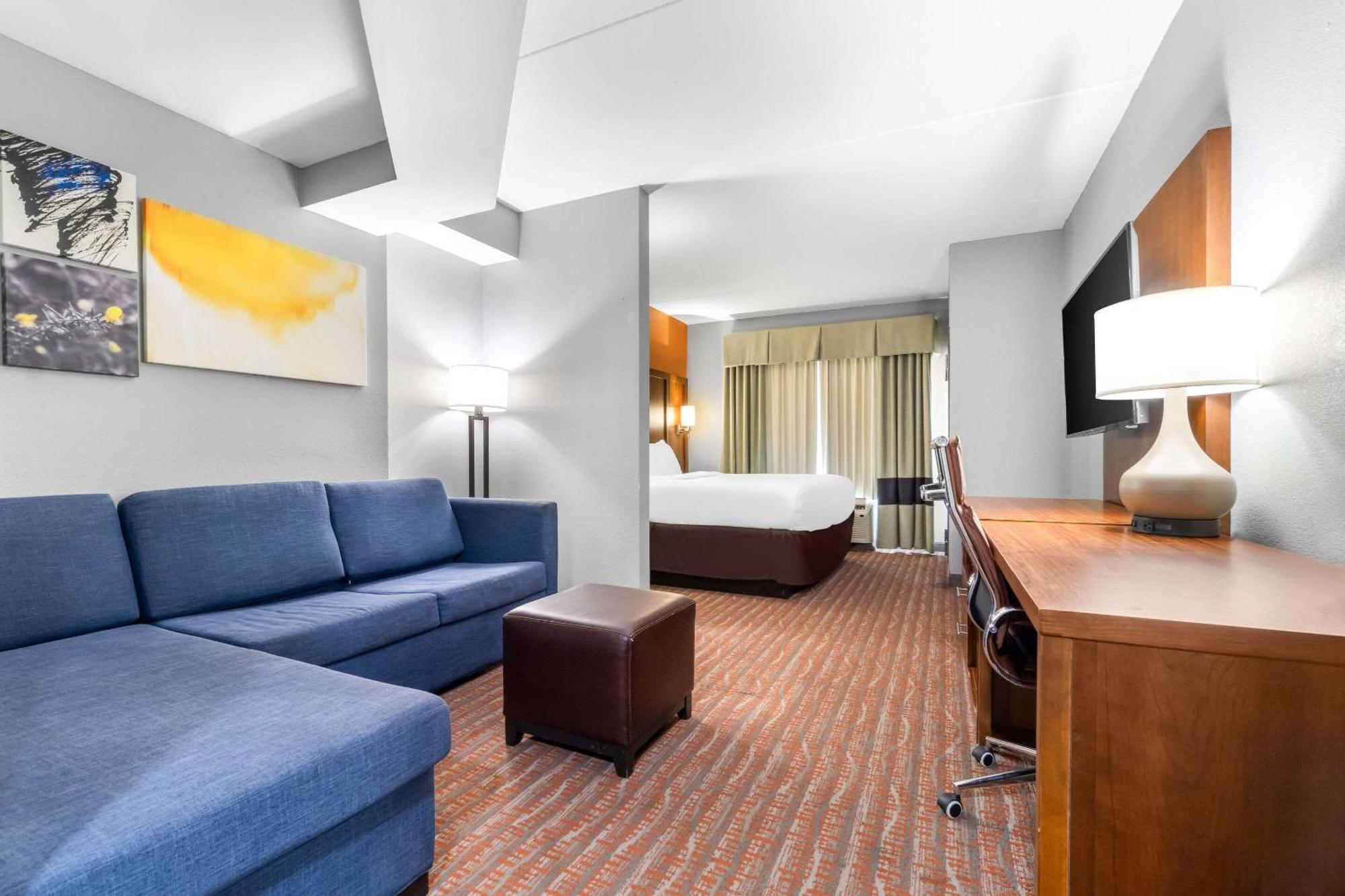 Comfort Suites Jackson I-40 Екстер'єр фото