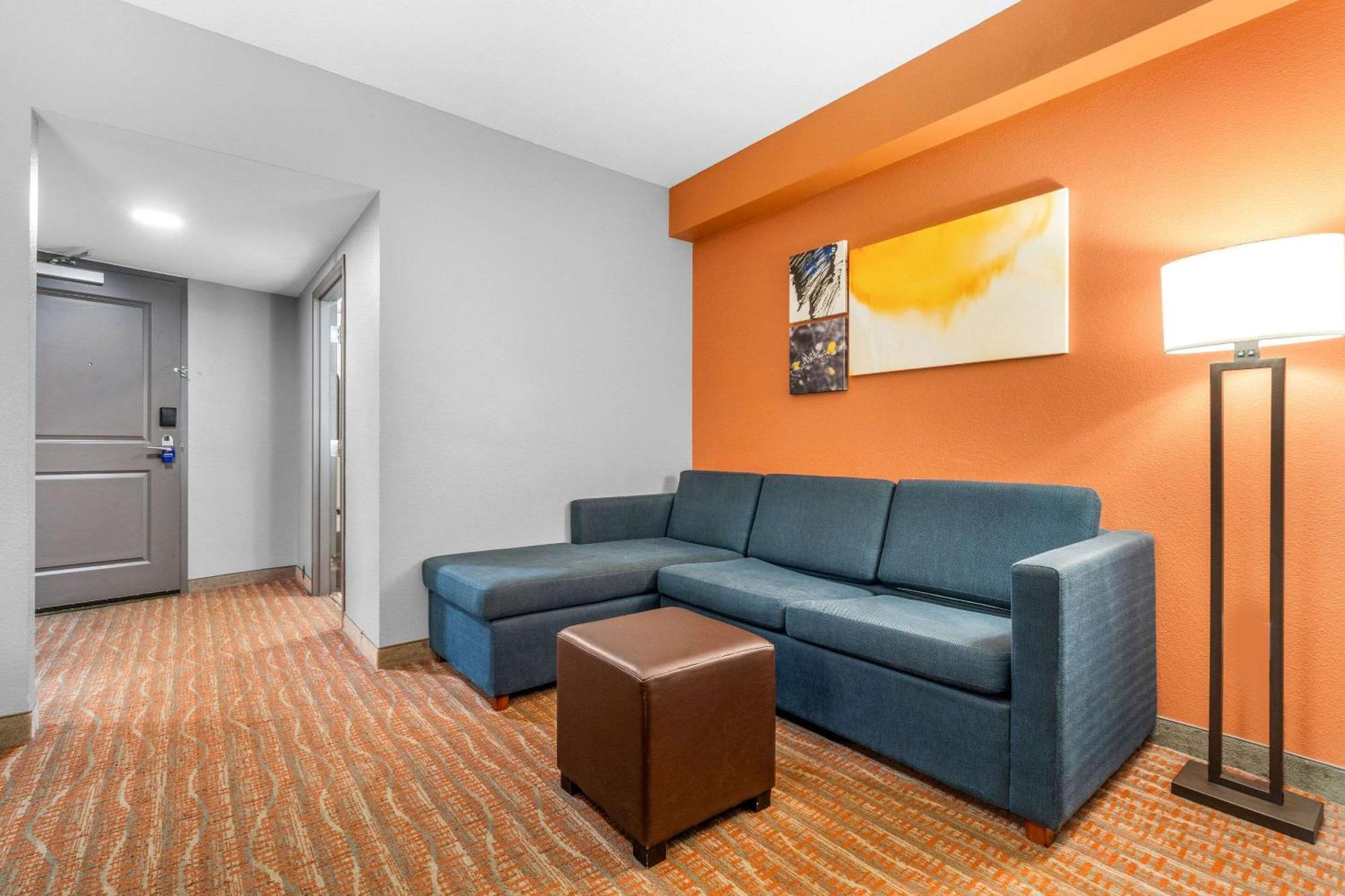 Comfort Suites Jackson I-40 Екстер'єр фото