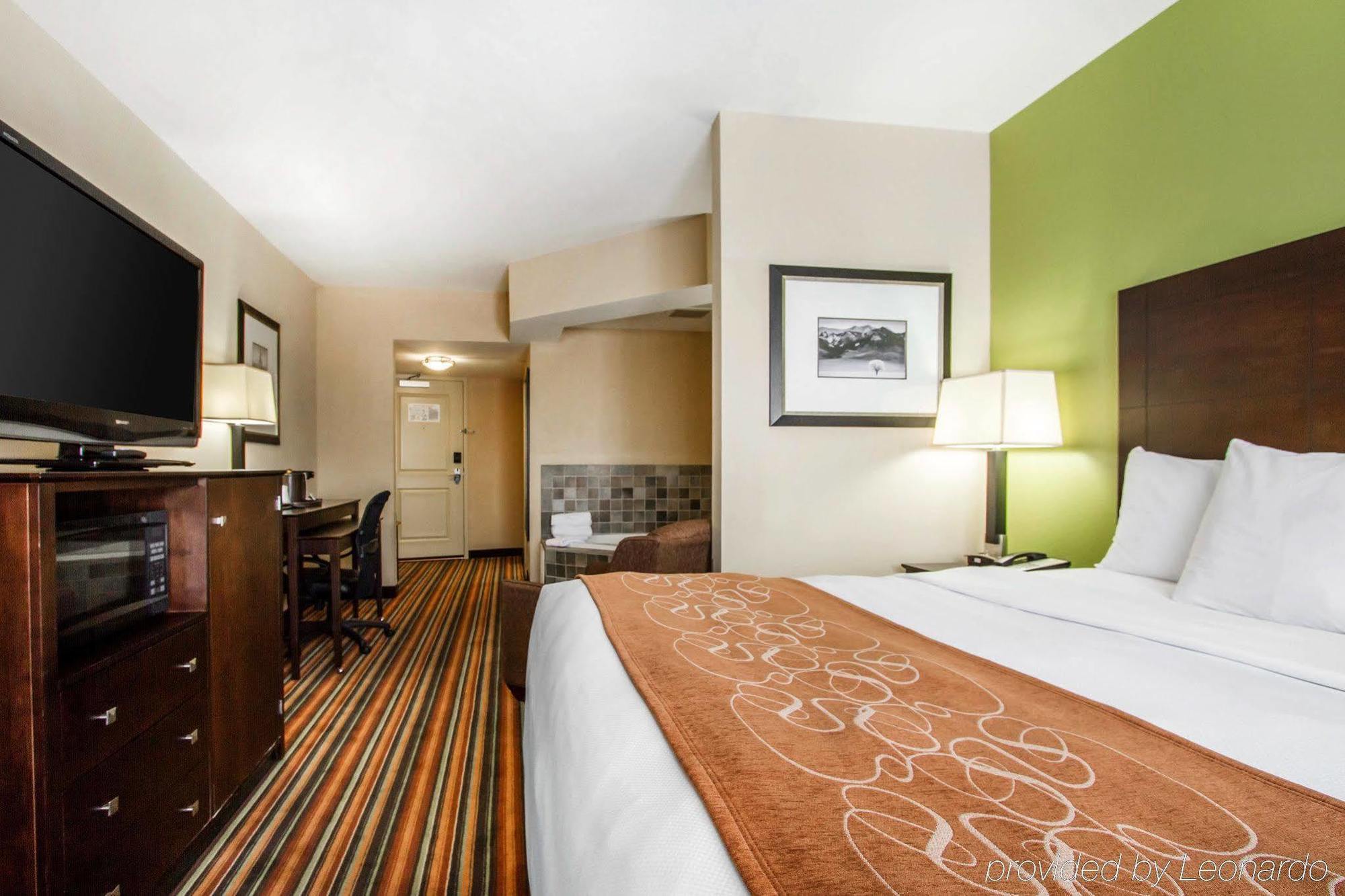 Comfort Suites Jackson I-40 Екстер'єр фото